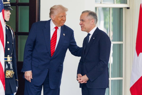 <p>¿Extorsión? Trump ofrece a Canadá protección bajo su escudo antimisiles a cambio de que renuncie a su soberanía</p>
